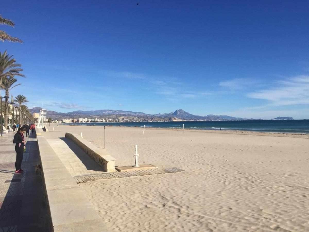 Apartamento Planta Baja Playa San Juan