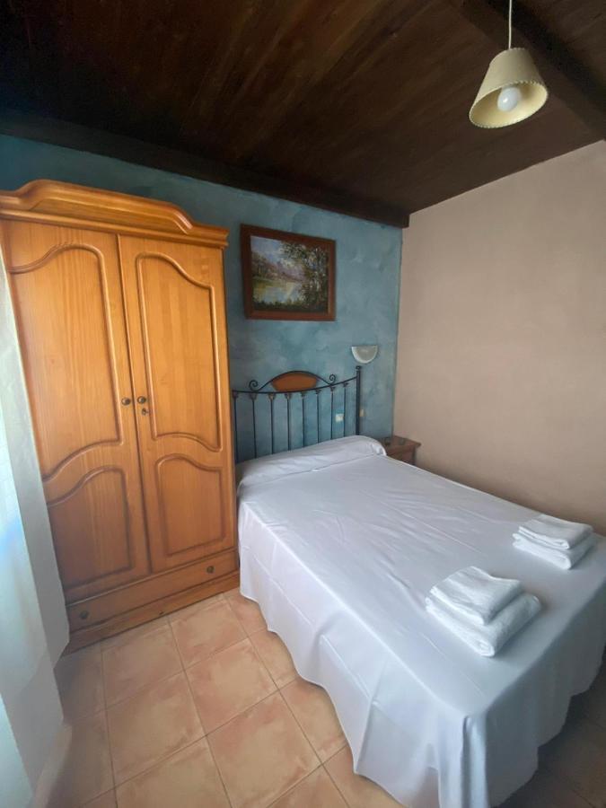 Posada Del Cid Pensión *