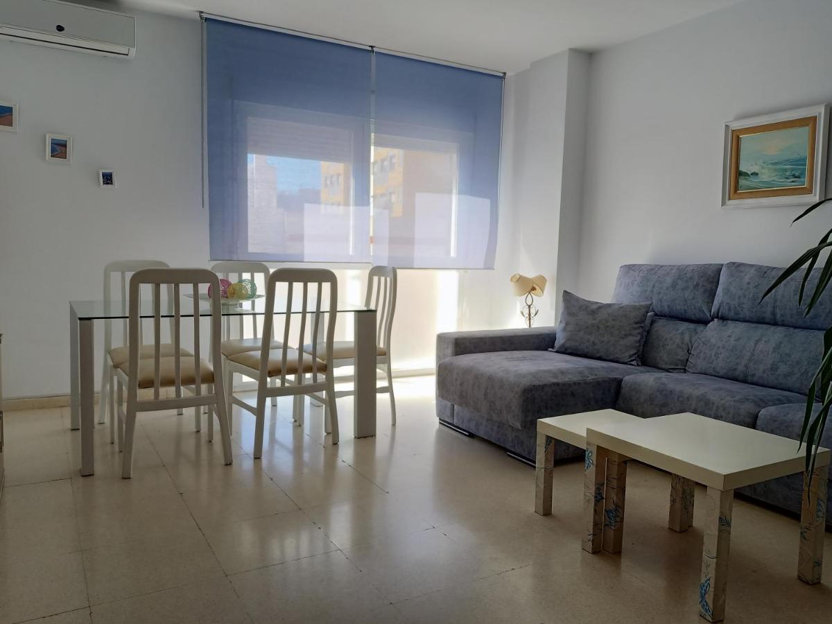En La Bahía De Cádiz Con Zona Chill-out Y Wifi