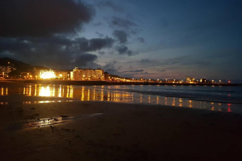 Coqueto Apartamento Con Vistas Al Mar Y Puerto De * Castro Urdiales