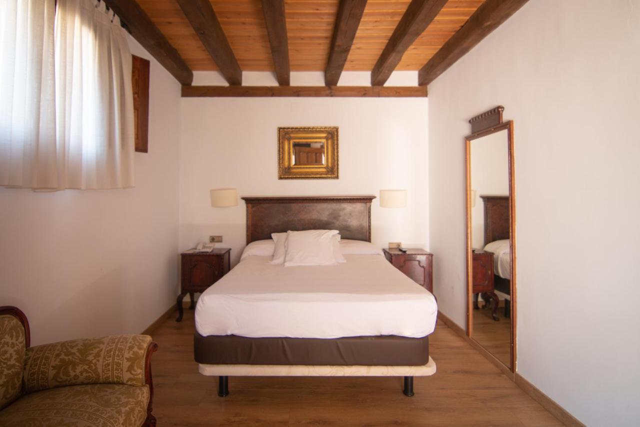 Hospedium Rural Abadia De Yuste Hotel Cuacos De Yuste
