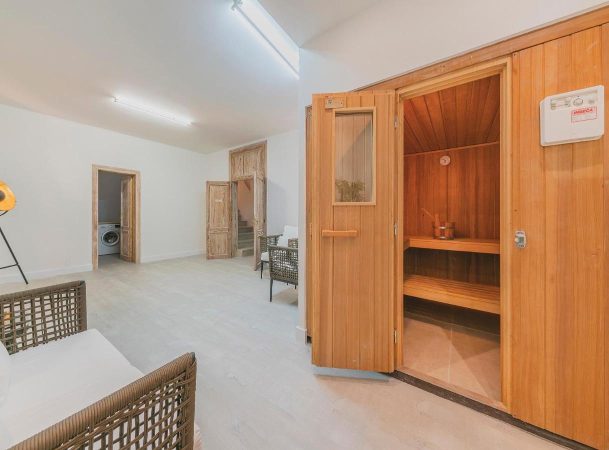 Villa Luna, Exclusiva Con Vistas Y Acceso Privado Al Mar En Zona Residencial