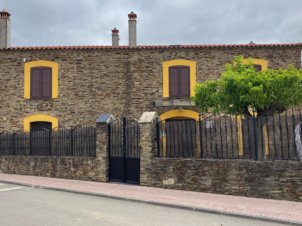 La Casa Grande De Adolfo Country house La Codosera