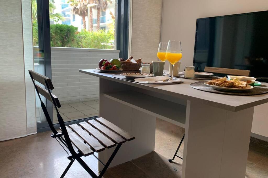 Apartamento Con Piscina