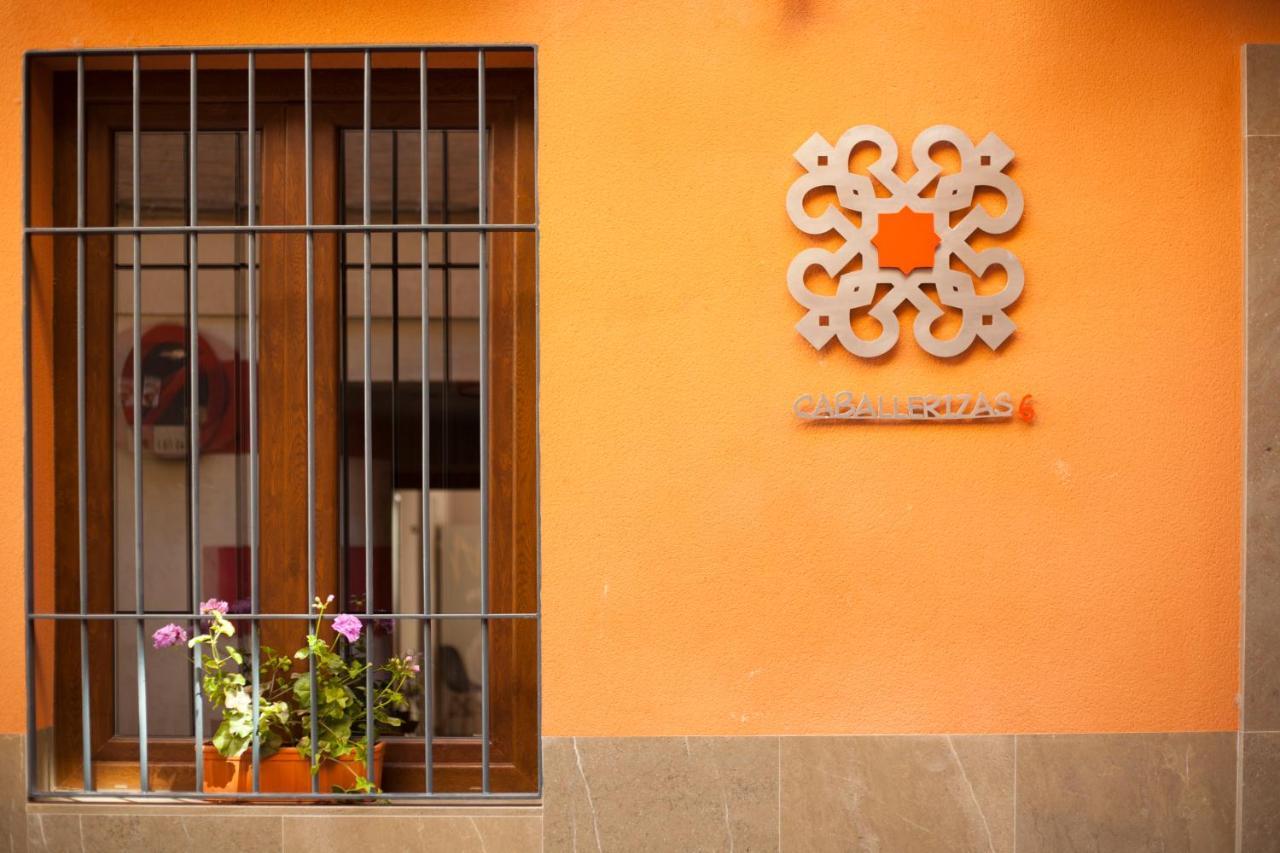 Apartamentos Caballerizas Granada Con Parking Gratuito En Pleno Centro Apartment *