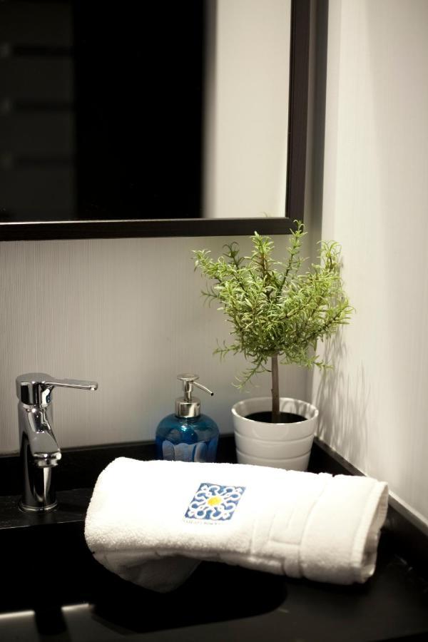 Apartamentos Caballerizas Granada Con Parking Gratuito En Pleno Centro *