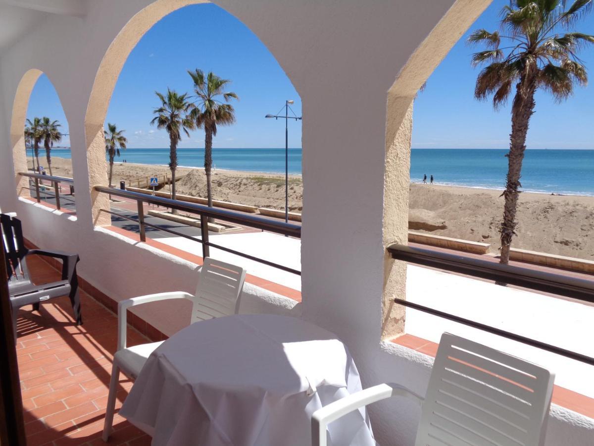 Benedicto Xiii: Beachfront With Parking & Modern Amenities Peniscola