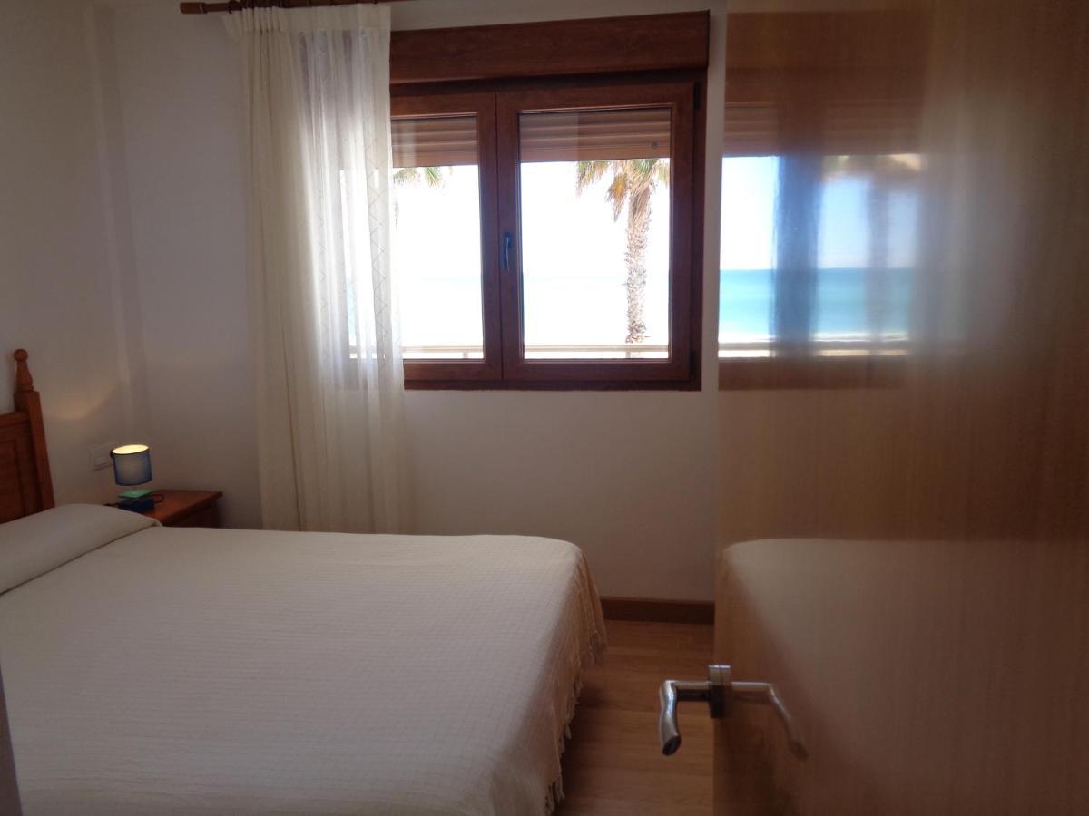 Benedicto Xiii: Beachfront With Parking & Modern Amenities
