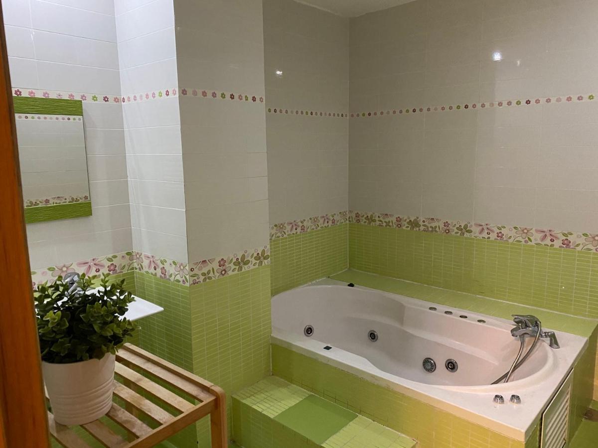 Guest house Perfect In The Center Of Madrid. Calle Fuencarral!! *