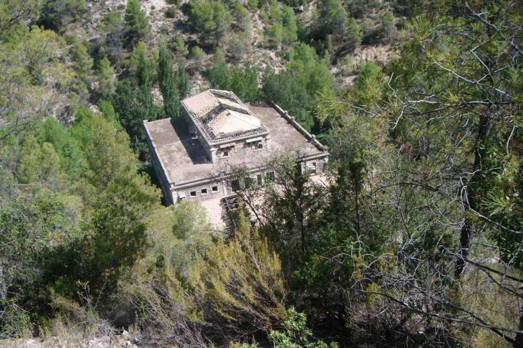 El Tranco Del Lobo * Casas de Ves