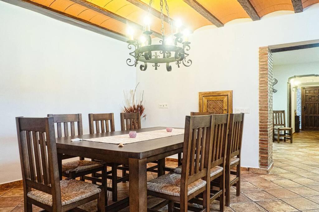 El Tranco Del Lobo Casas de Ves