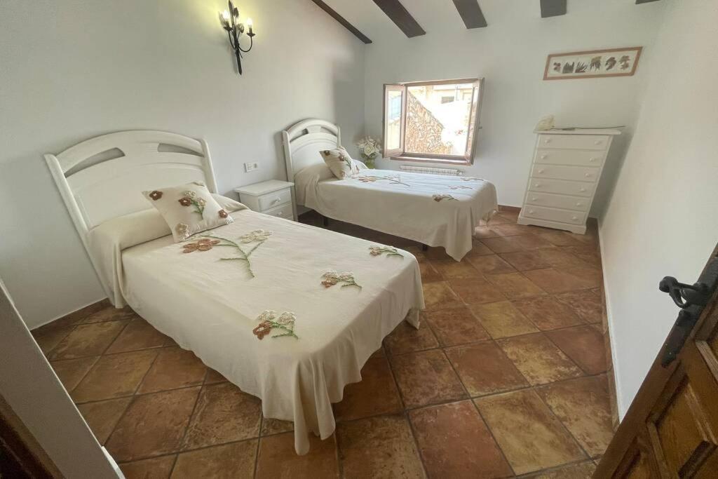 El Tranco Del Lobo Casas de Ves