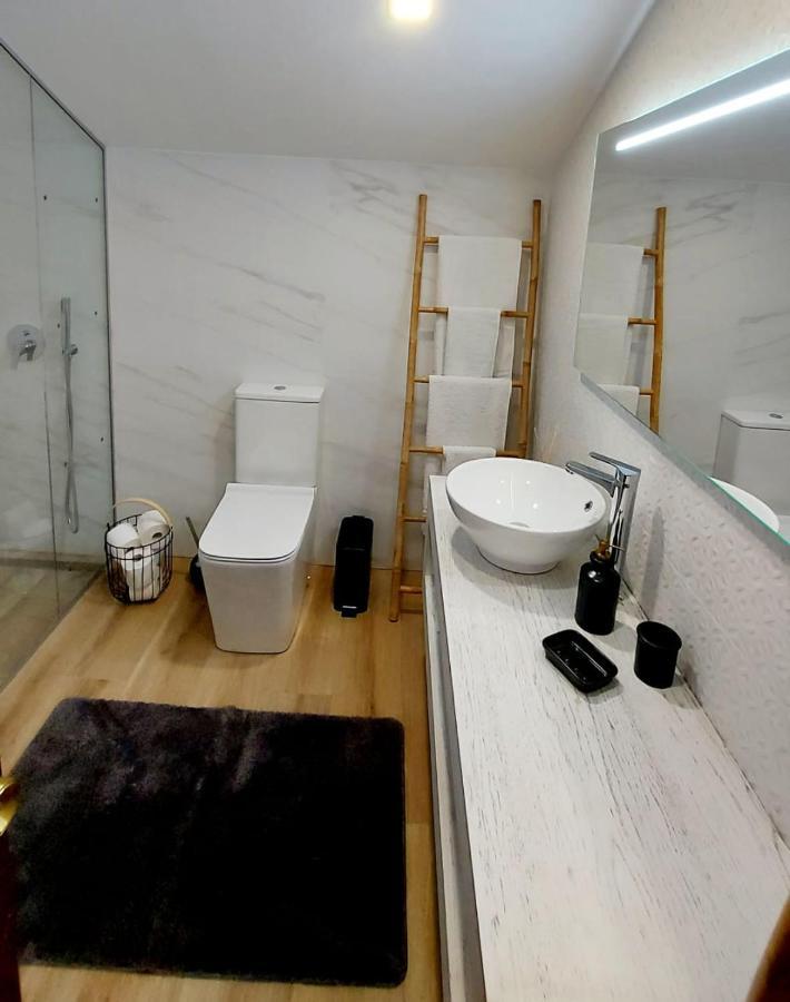 Sunny Duplex In Front Of Campello *