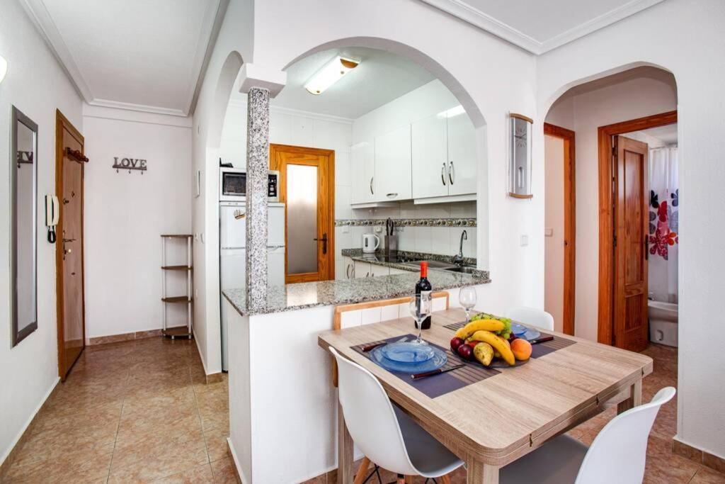 Apartamento Con Vista Al Mar - O&y 10 * Torrevieja