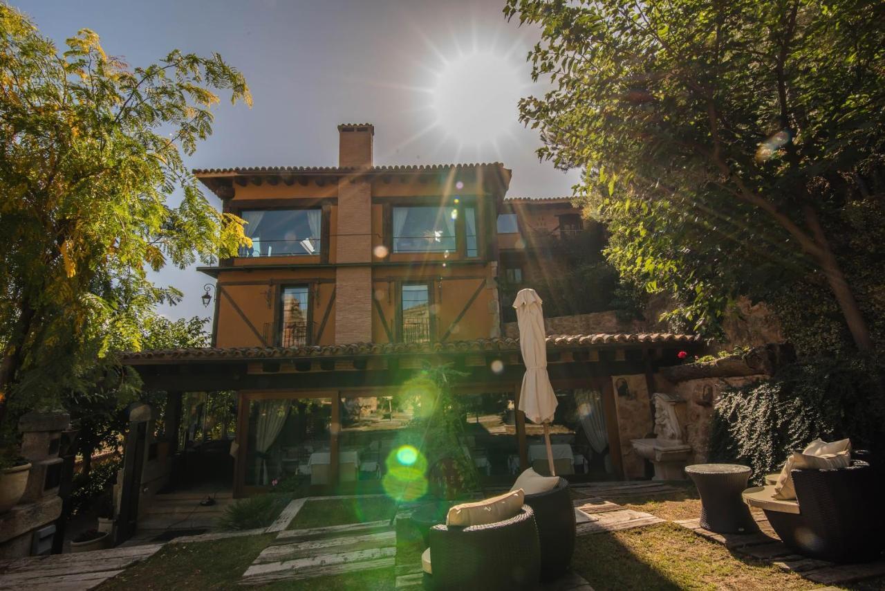 Rural Castillo De 5*