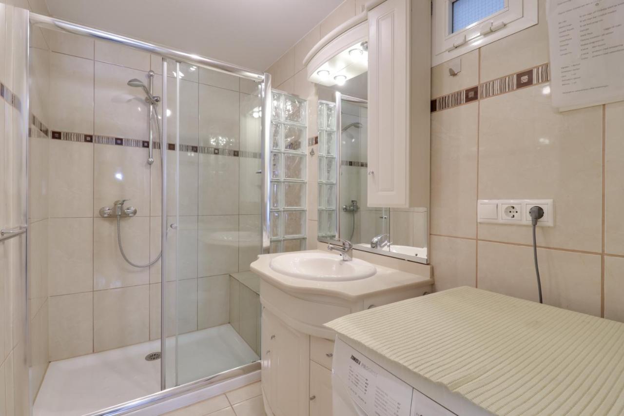 Apartment 2 Bedroom In