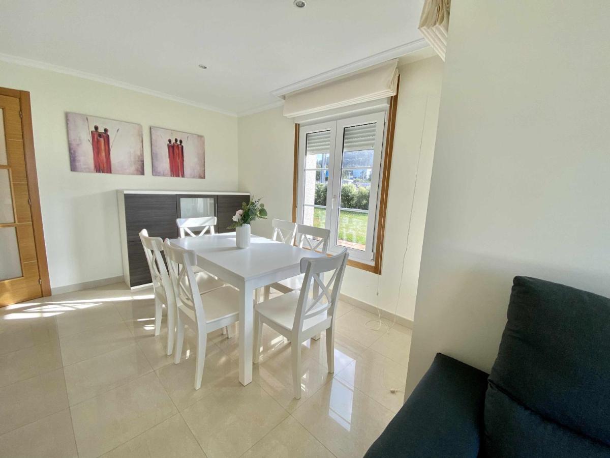 Chalet Pareado Con Jardin En 1ª Linea De Mar Burela