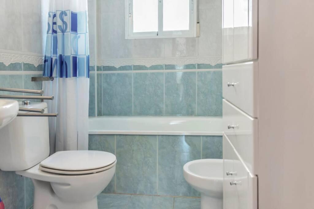 Villa Stunning Five Bedroom With Fabulous Swimming Pool. Villamartin (Valencia)