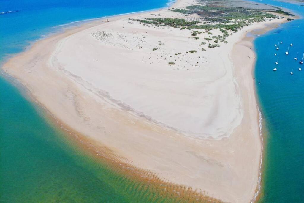 Casa En Zona Tranquila Y Cerca De Playa Virgen *