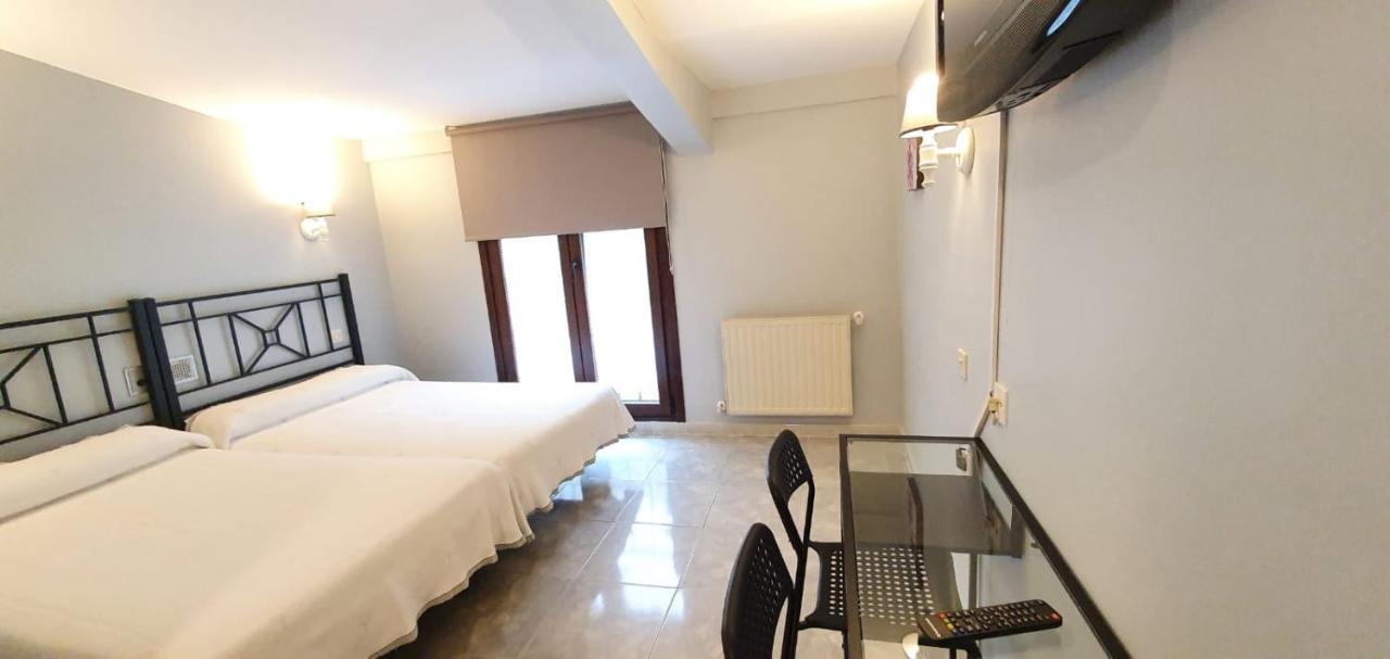 La Quinta Hotel 2*