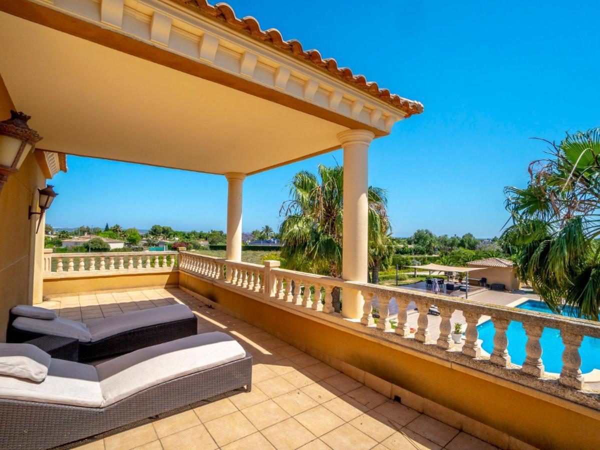Sahara Villa *