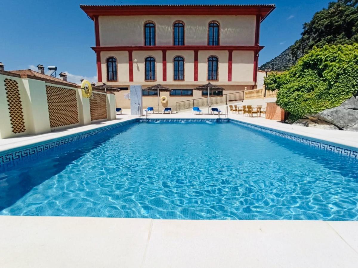 Sierra De Hotel 3*