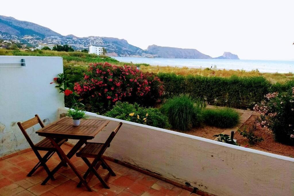Beachfront Apt! Ac - Pool - Parking Altea