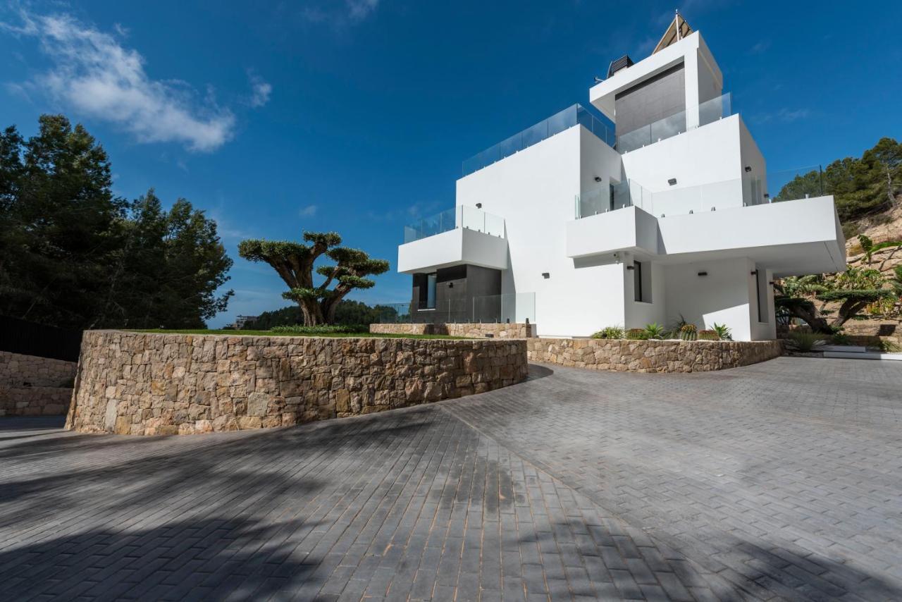 Bella Villa *