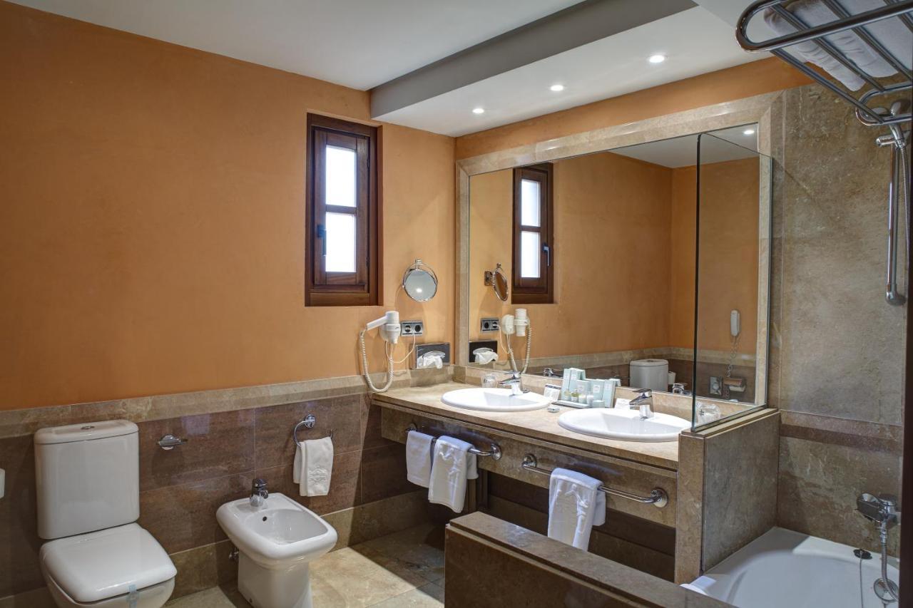 Hotel De 4*