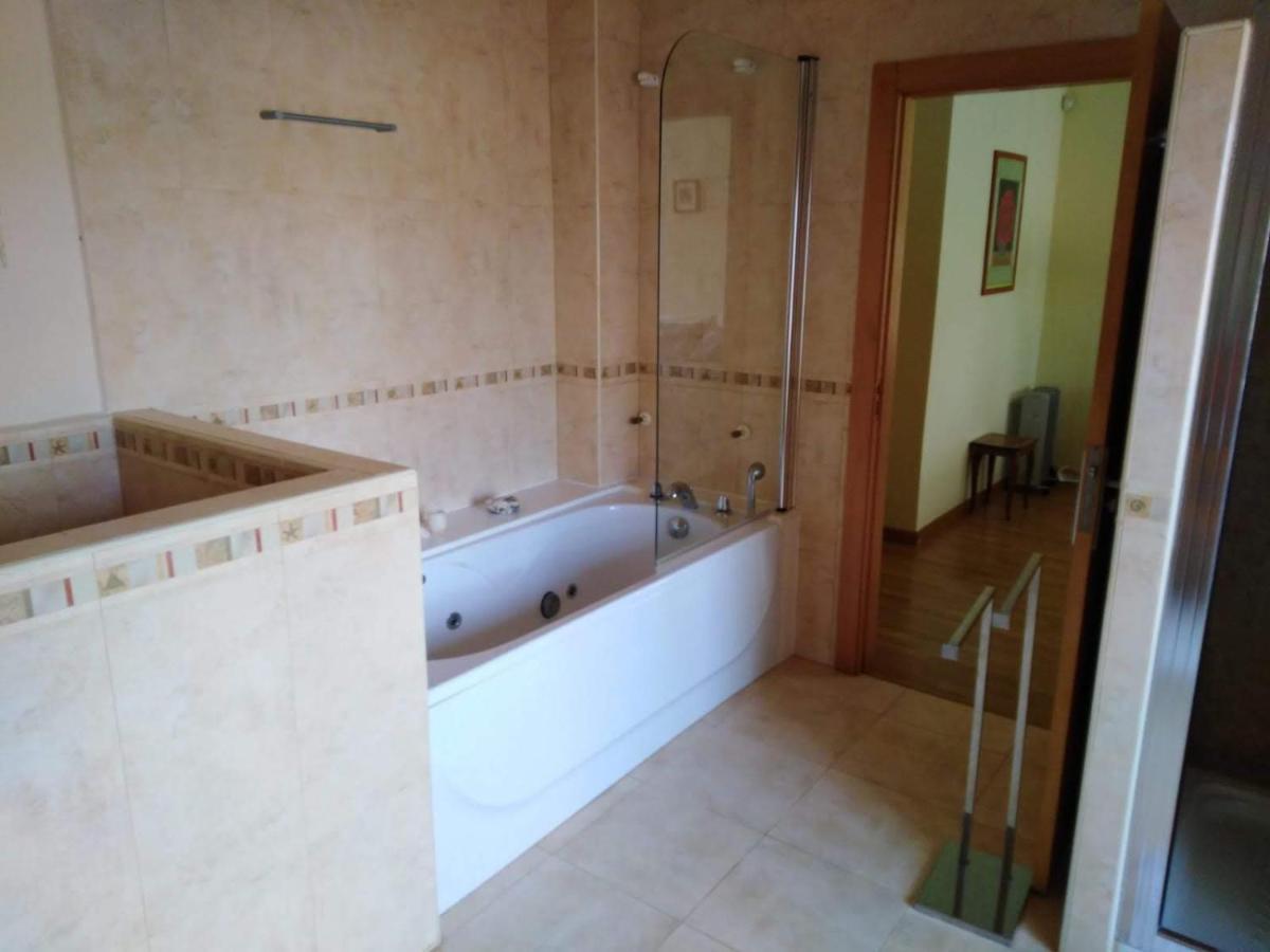 Villa Estrella Del Mar Tranquil And Spacious Villa, Convenient Location 3-5 Mins' Walk To Amenities *