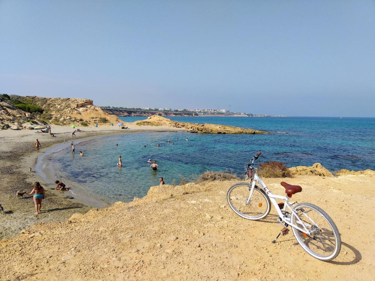 Estrella Del Mar Tranquil And Spacious Villa, Convenient Location 3-5 Mins' Walk To Amenities Villa