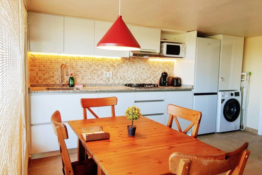 Steps From Beach!! - Pool - Ac Apartment *