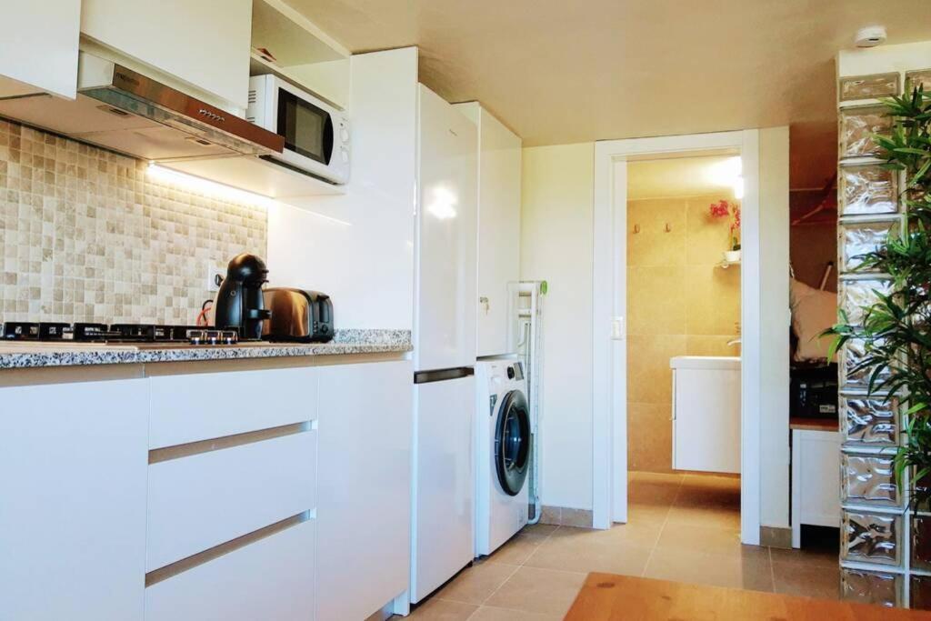 Steps From Beach!! - Pool - Ac Altea