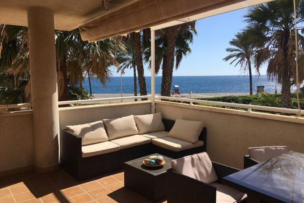 Frente Al Mar