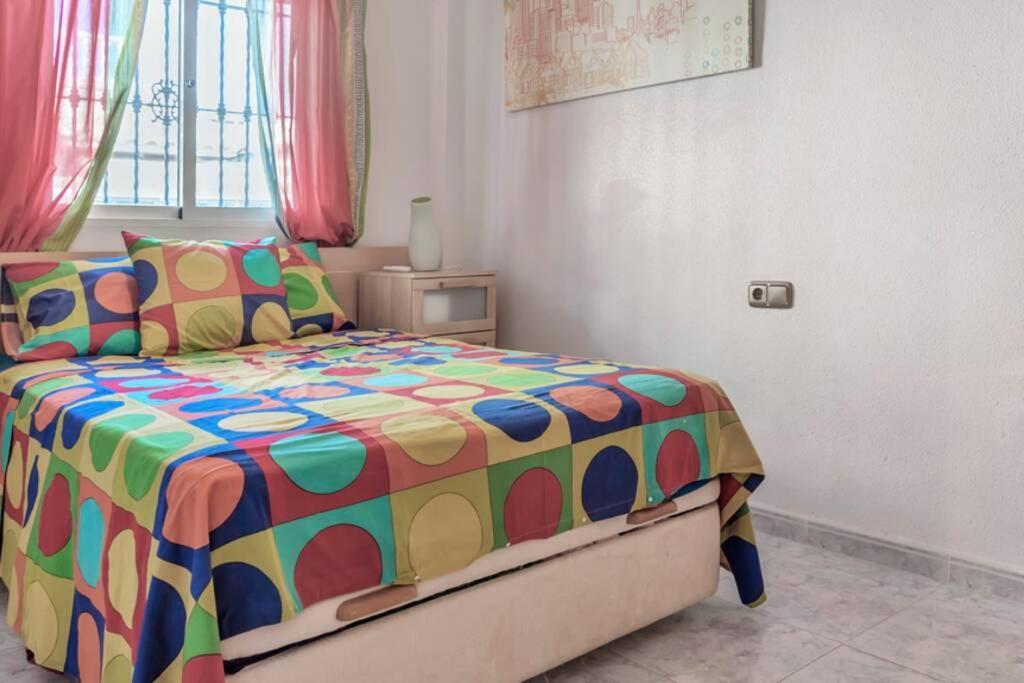 Stunning Five Bedroom With Fabulous Swimming Pool. Villa *