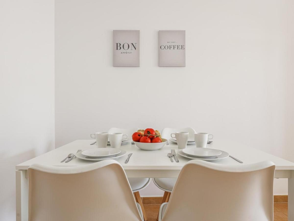 Fadesa Algaba 2 B Apartment