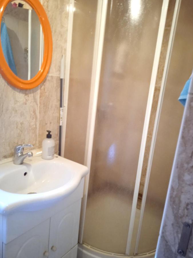 2 Bedrooms At *