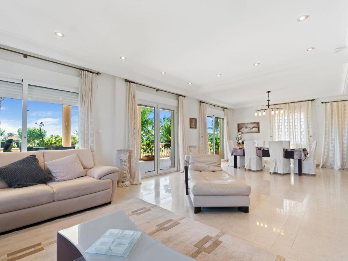 Sahara Villa *