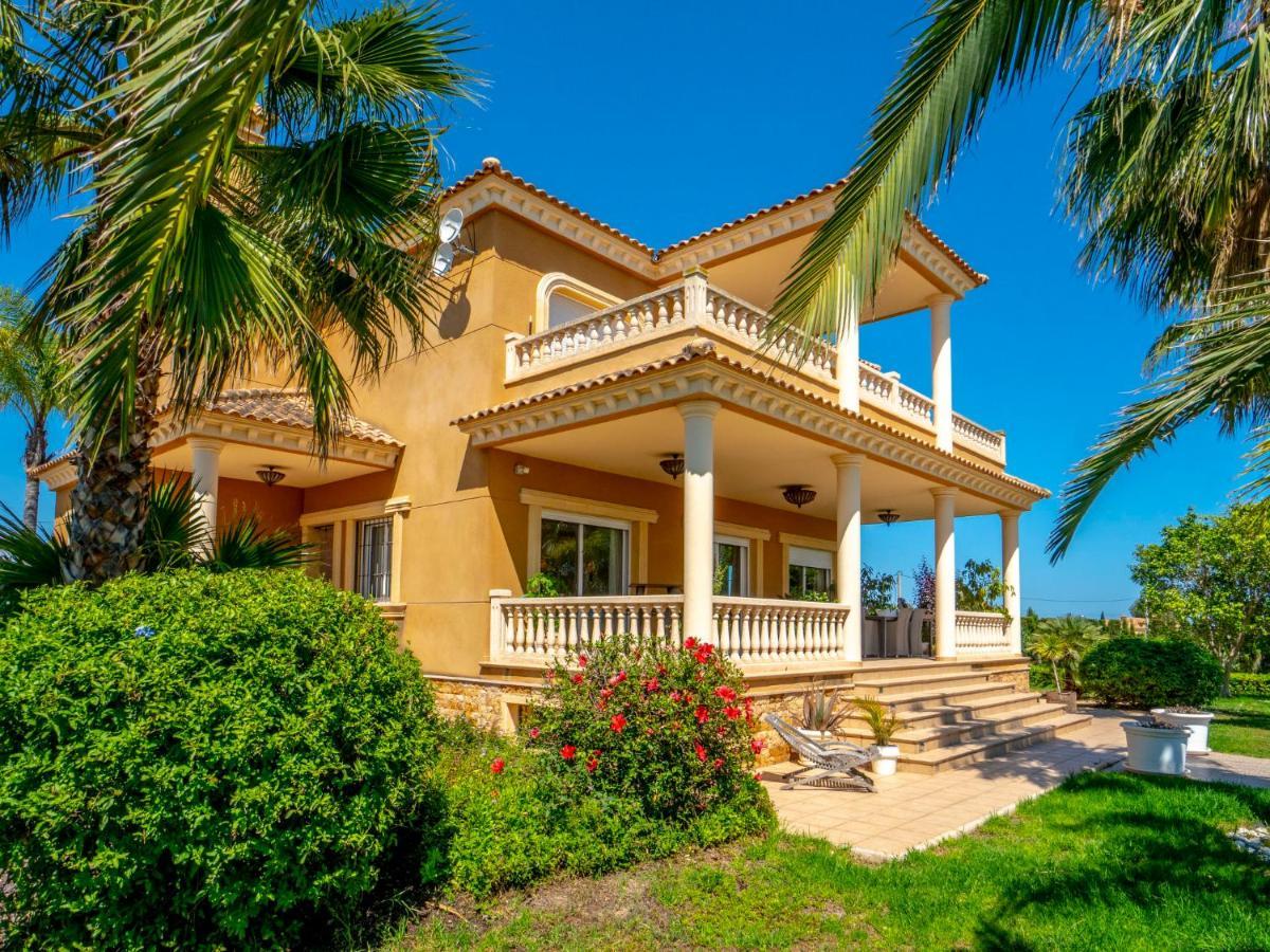 Villa Sahara *