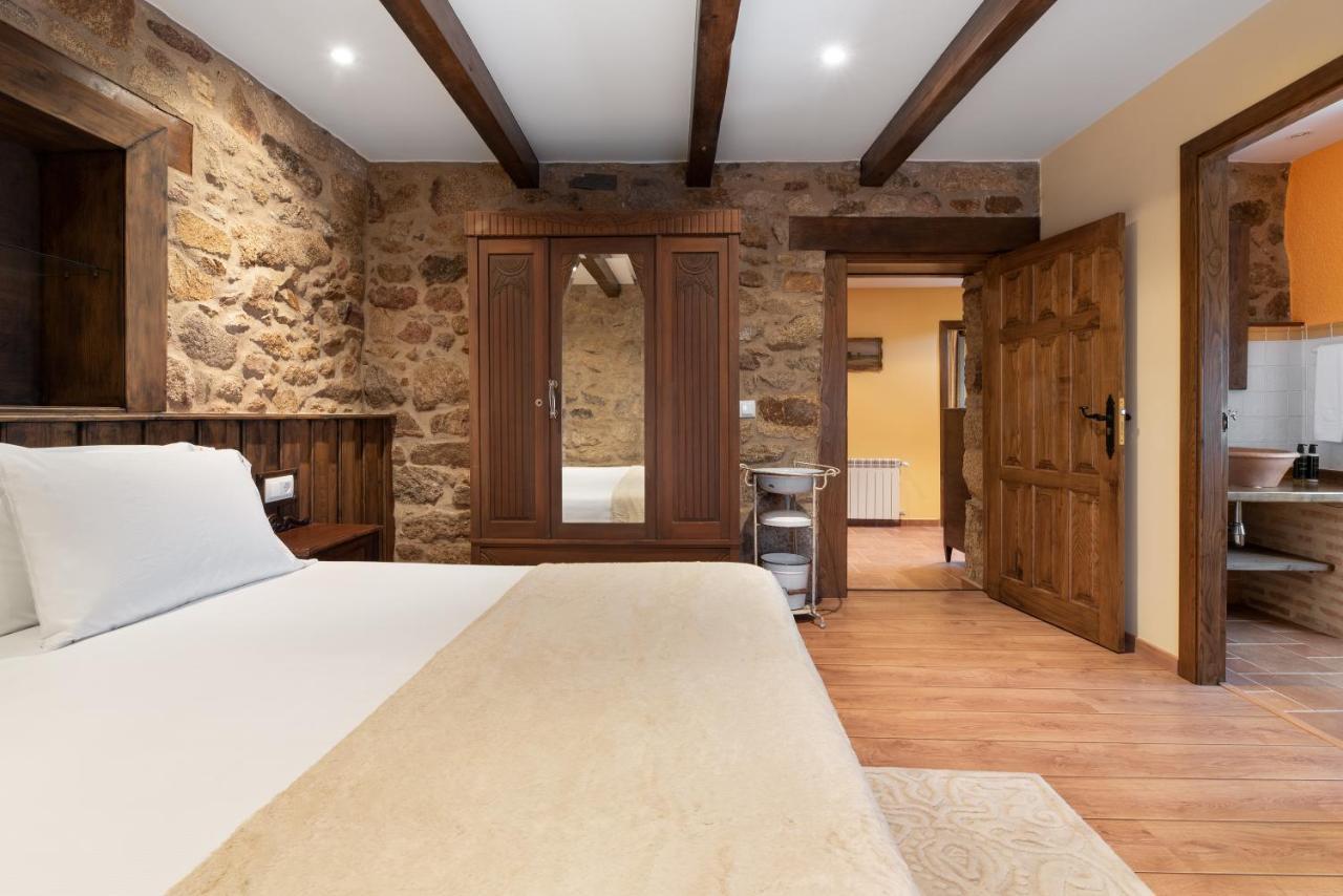 Pazo De Moreda *