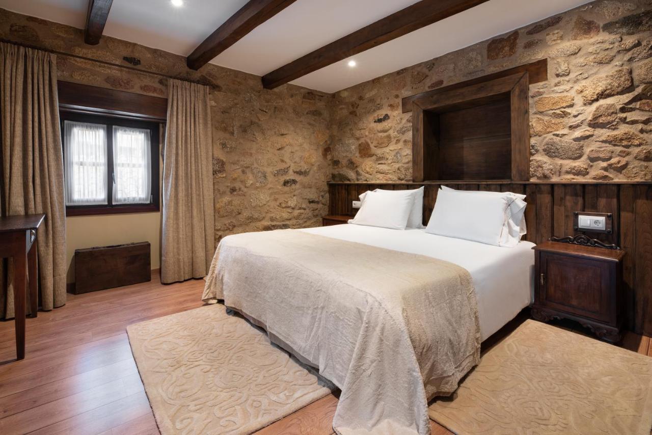 Pazo De Moreda *
