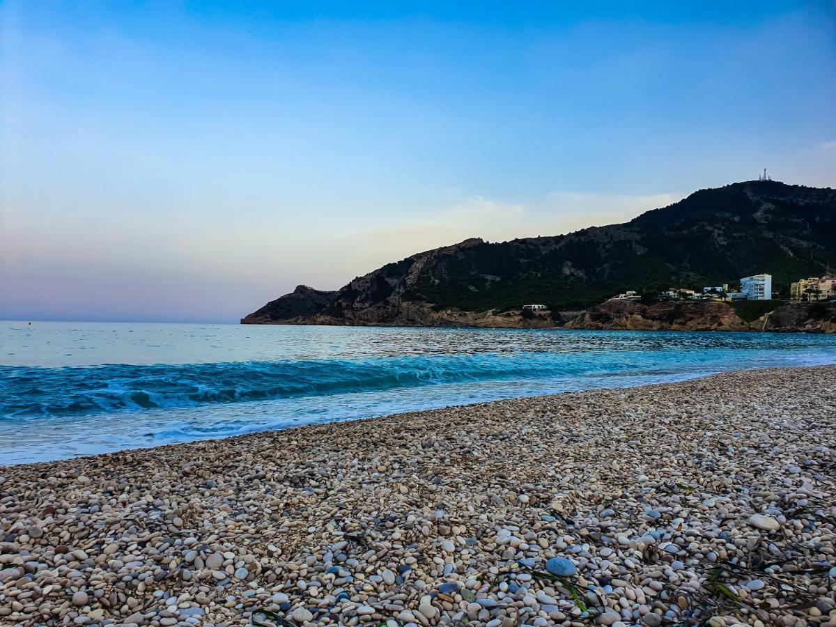 Tres Palmeras Muy Cerca De Albir Y Benidorm * L'Alfas del Pi
