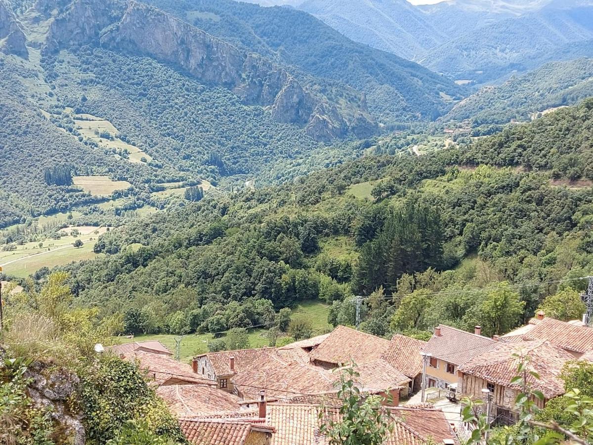 Las Rocas De Brez Camaleño