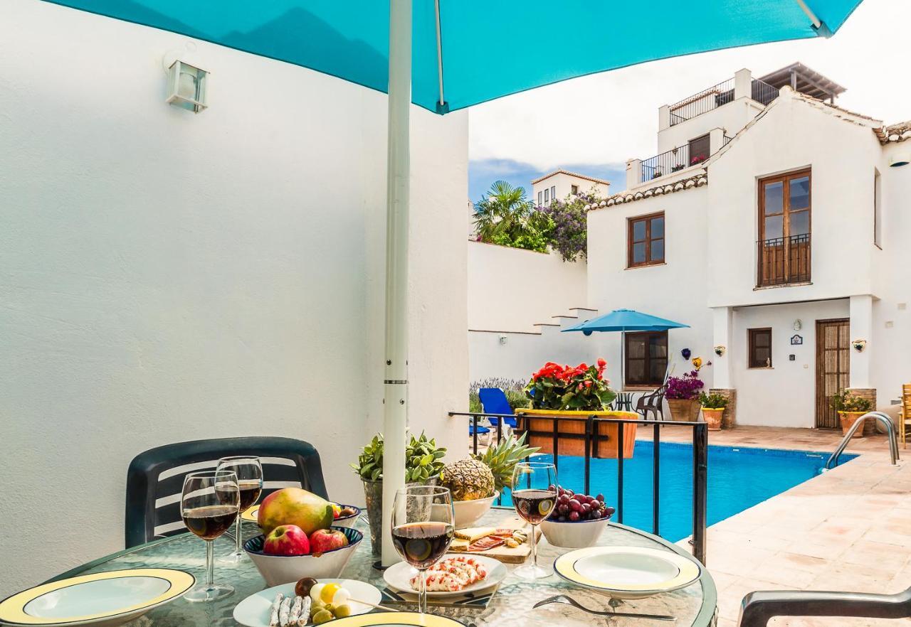 Casa Mundo - 16th Century Traditional White With Pool *