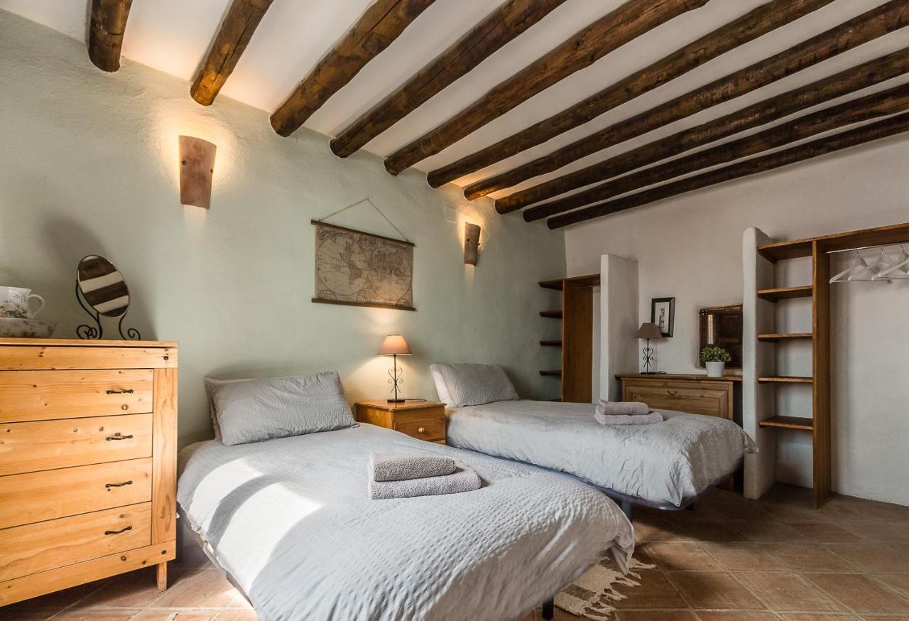 Casa Mundo - 16th Century Traditional White With Pool * Pinos del Valle