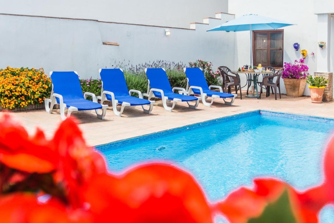 Сasa de vacaciones Casa Mundo - 16th Century Traditional White With Pool