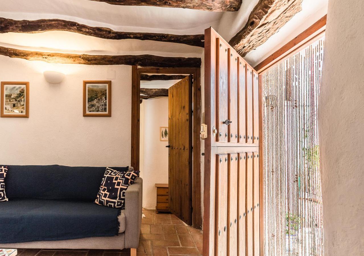 Сasa de vacaciones Casa Mundo - 16th Century Traditional White With Pool