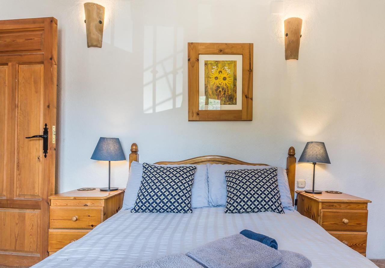 Сasa de vacaciones Casa Mundo - 16th Century Traditional White With Pool
