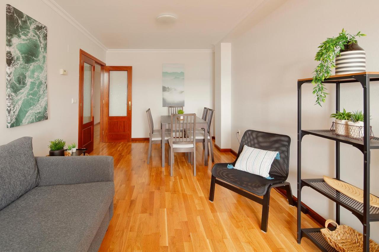 Puerto Deportivo Cimadevilla Apartment *