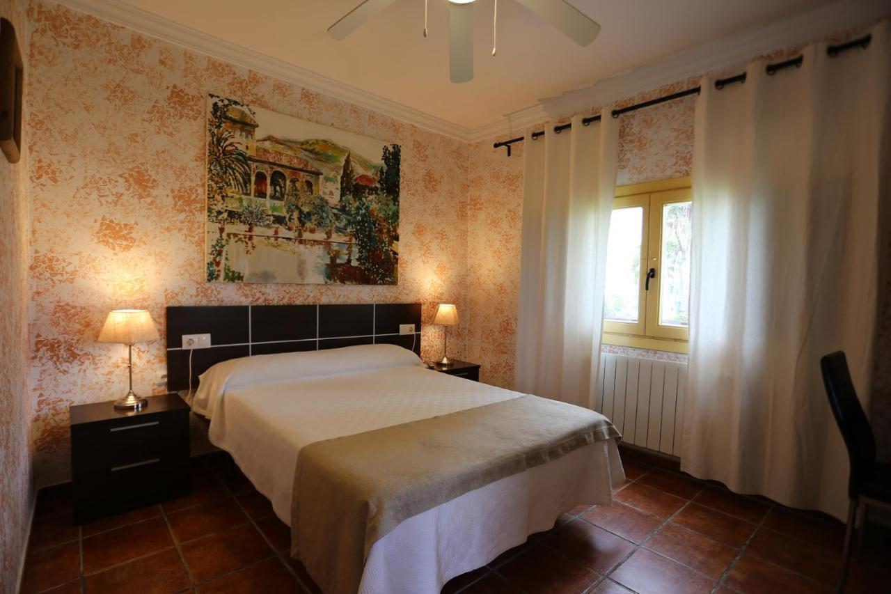 El Celemin De Conil Bed & Breakfast 3*